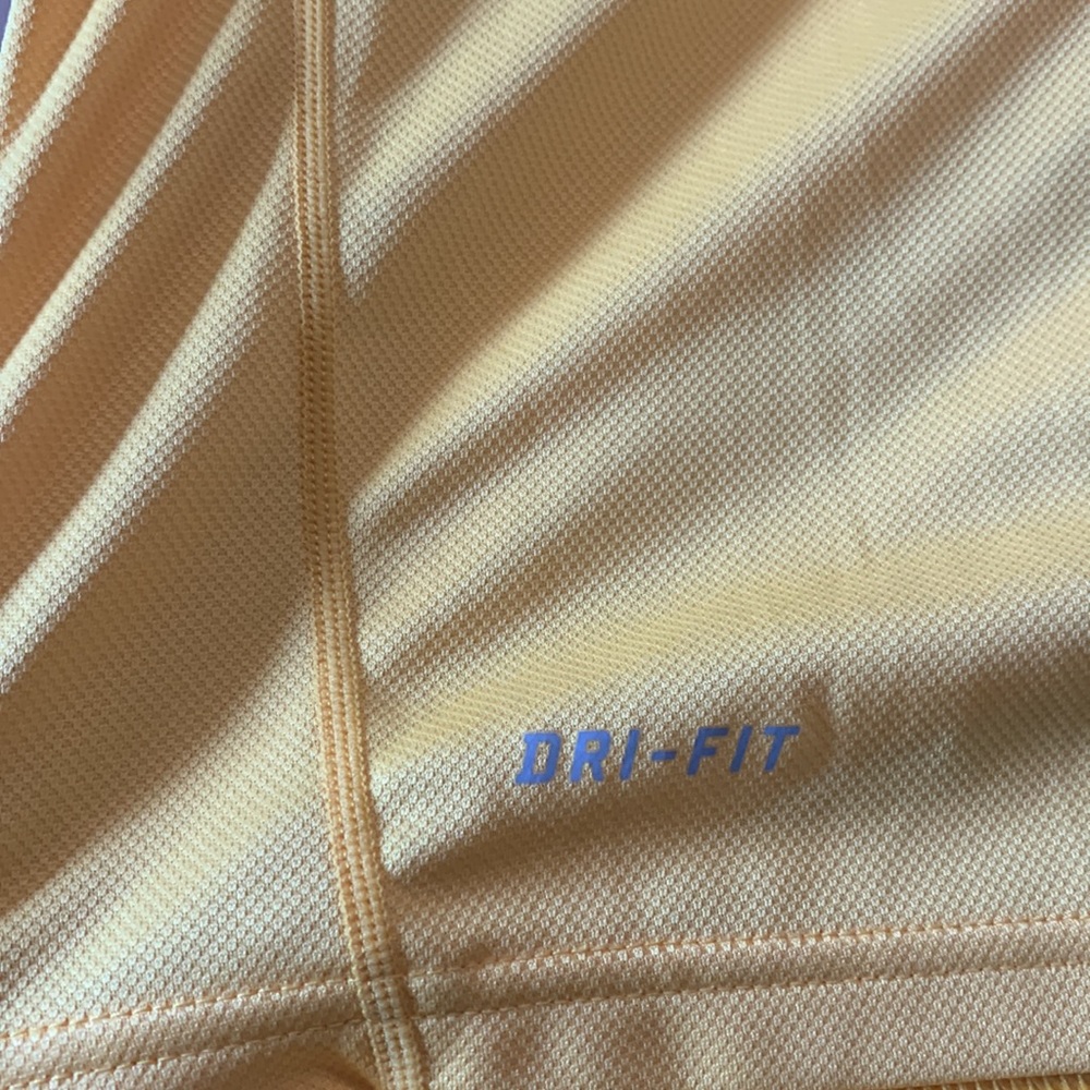 Men’s Nike shirt - Picture 5 of 6